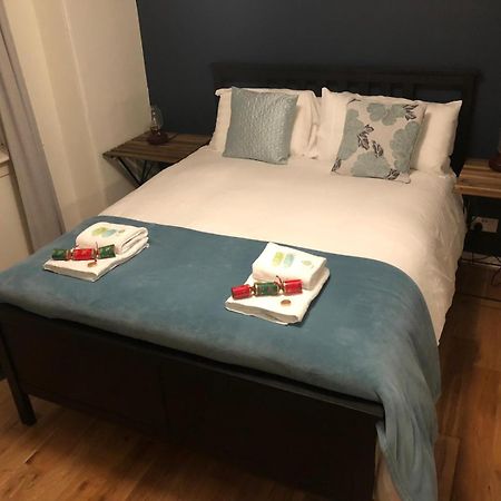 Pass The Keys Cozy Two Bed Flat Near Glasgow Airport & Paisley Exterior foto