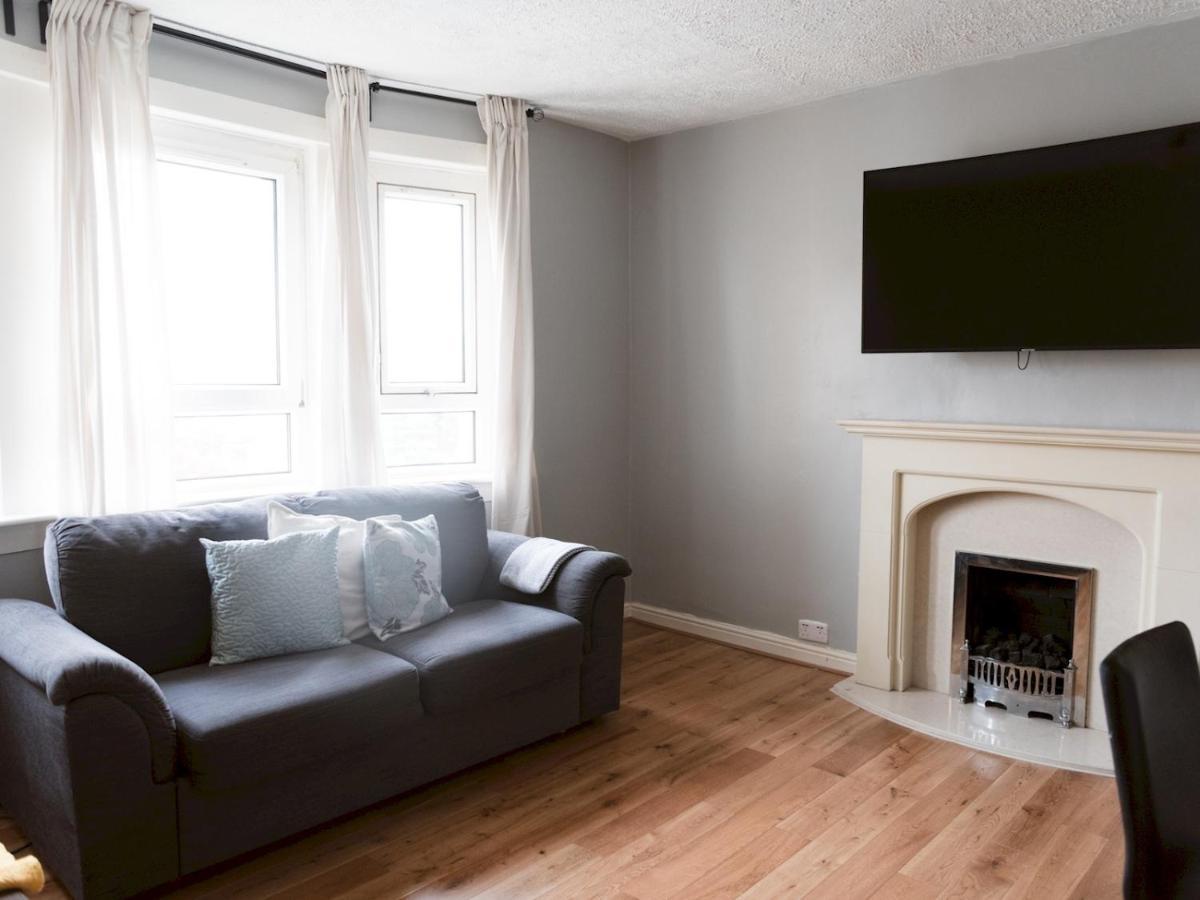 Pass The Keys Cozy Two Bed Flat Near Glasgow Airport & Paisley Exterior foto